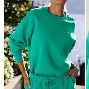 Alo Accolade Set in Emerald Green - Size Small